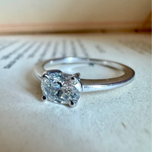 Load image into Gallery viewer, 14K Oval Diamond Solitaire