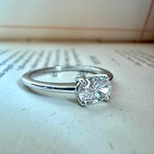 Load image into Gallery viewer, 14K Oval Diamond Solitaire