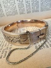 Load image into Gallery viewer, Victorian 14K Yellow Gold Enamel Bangle