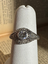 Load image into Gallery viewer, Platinum Art Deco Diamond Ring