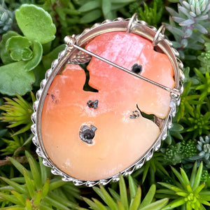 Cameo Habillé with Diamond Accents
